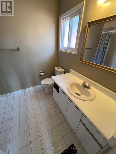 1059 Springwater Crescent, Mississauga, ON - Indoor Photo Showing Bathroom