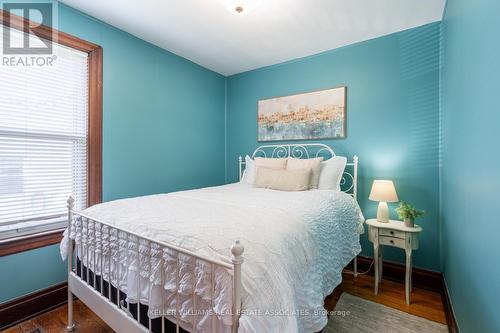 69 East Park Drive, Woodstock, ON - Indoor Photo Showing Bedroom