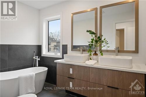 162 Prince Albert Street, Ottawa, ON - Indoor Photo Showing Bathroom