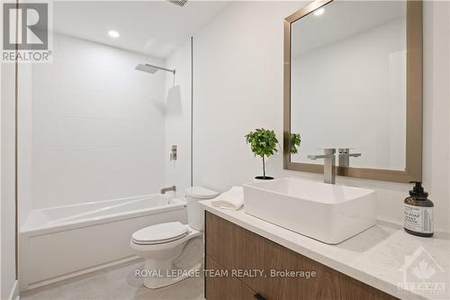 162 Prince Albert Street, Ottawa, ON - Indoor Photo Showing Bathroom