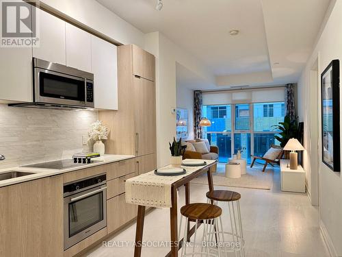 604 - 50 Ordnance Street, Toronto, ON - Indoor Photo Showing Kitchen With Upgraded Kitchen