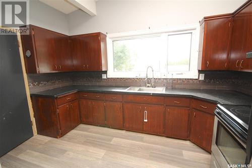 303 River Heights Drive, Langenburg, SK - Indoor Photo Showing Kitchen