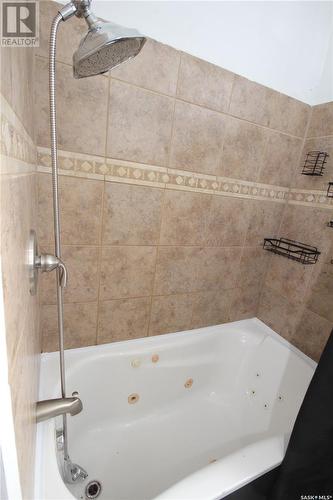 303 River Heights Drive, Langenburg, SK - Indoor Photo Showing Bathroom