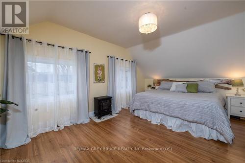 120 Havelock Street, Georgian Bluffs, ON - Indoor Photo Showing Bedroom