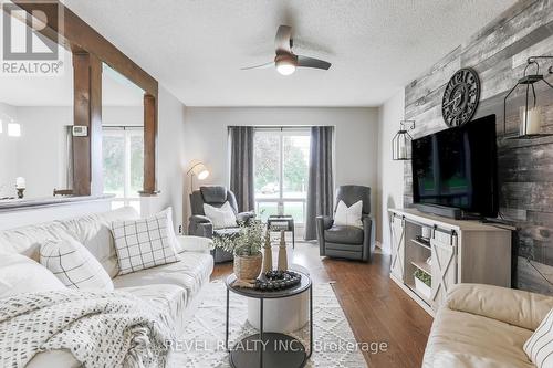 177 Angeline Street N, Kawartha Lakes (Lindsay), ON - Indoor Photo Showing Living Room