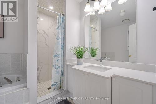 144 Tiller Trail, Brampton, ON - Indoor Photo Showing Bathroom