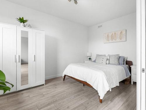 Master bedroom - 602-1365 Ch. Royal, Saint-Pierre-De-L'Île-D'Orléans, QC - Indoor Photo Showing Bedroom