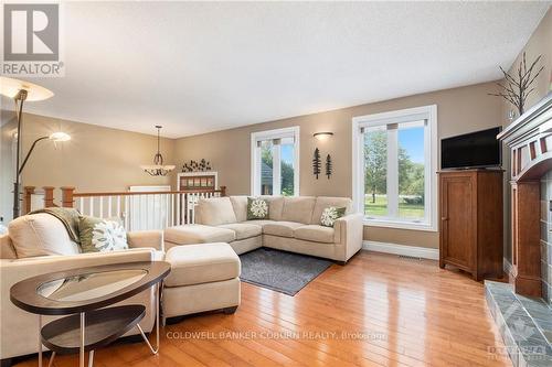 12390 Ormond Road, North Dundas, ON - Indoor Photo Showing Living Room