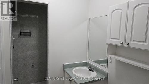 72 Arthurs Crescent, Brampton, ON - Indoor Photo Showing Bathroom