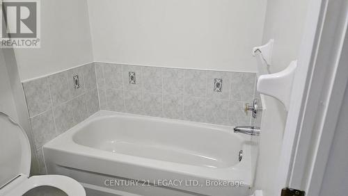 72 Arthurs Crescent, Brampton, ON - Indoor Photo Showing Bathroom