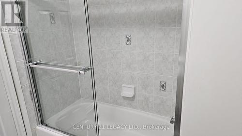 72 Arthurs Crescent, Brampton, ON - Indoor Photo Showing Bathroom