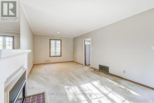 1021 Hedge Drive, Mississauga, ON - Indoor Photo Showing Other Room