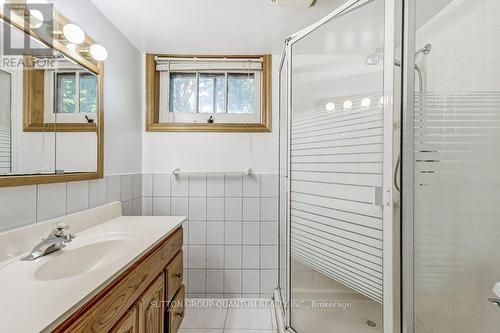 1021 Hedge Drive, Mississauga, ON - Indoor Photo Showing Bathroom