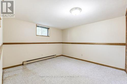 1021 Hedge Drive, Mississauga, ON - Indoor Photo Showing Other Room