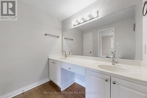 125 Hollingham Road, Markham, ON - Indoor Photo Showing Bathroom