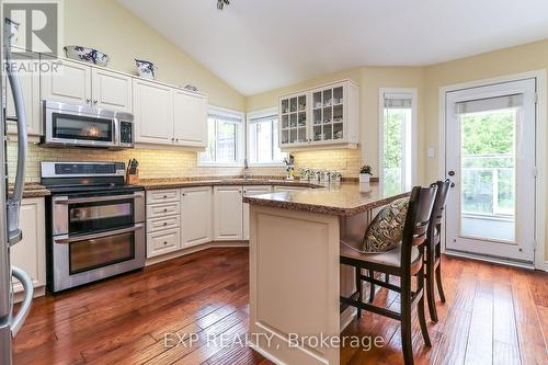 56 Trott Boulevard, Collingwood, ON - Indoor Photo Showing Kitchen With Upgraded Kitchen