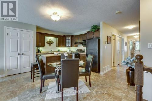 4 Alderwood Court, St. Thomas, ON - Indoor Photo Showing Dining Room