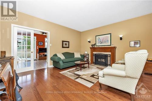 865 Markwick Crescent, Ottawa, ON - Indoor Photo Showing Living Room With Fireplace