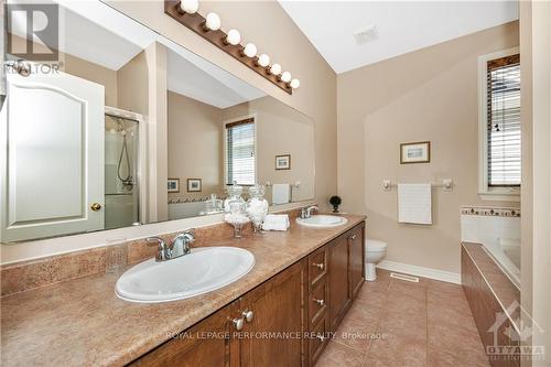 865 Markwick Crescent, Ottawa, ON - Indoor Photo Showing Bathroom