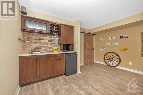 865 Markwick Crescent, Ottawa, ON - Indoor