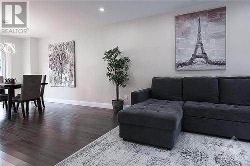 1609 Bottriell Way, Ottawa, ON - Indoor Photo Showing Living Room