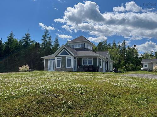 17 Bell Bay Way, Baddeck Bay, NS 