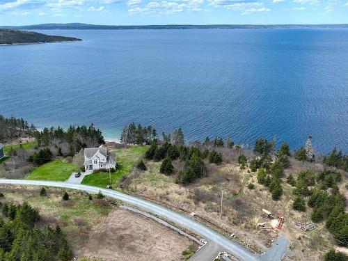 42 Amys Drive, Hackett'S Cove, NS 