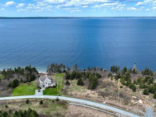 42 Amys Drive, Hackett'S Cove, NS 