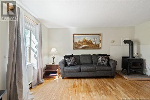 695 De La Petite Riviere, Aldouane, NB - Indoor Photo Showing Living Room