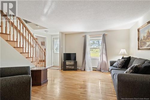 695 De La Petite Riviere, Aldouane, NB - Indoor Photo Showing Living Room