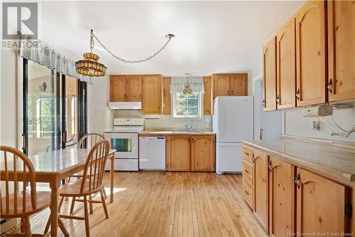 695 De La Petite Riviere, Aldouane, NB - Indoor Photo Showing Kitchen