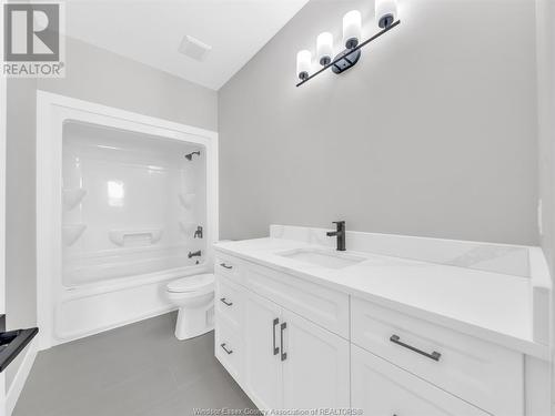 1936 Sannita Avenue, Ruthven, ON - Indoor Photo Showing Bathroom