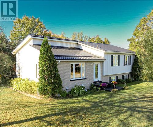 3274 Algonquin Road, Sudbury, ON - Outdoor