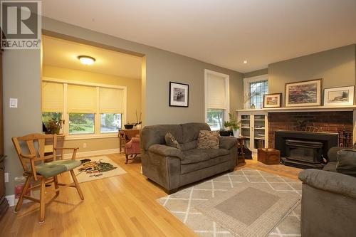 161 Mcgregor Ave, Sault Ste. Marie, ON - Indoor Photo Showing Living Room With Fireplace