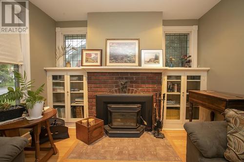 161 Mcgregor Ave, Sault Ste. Marie, ON - Indoor Photo Showing Living Room With Fireplace