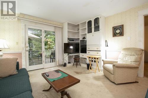 161 Mcgregor Ave, Sault Ste. Marie, ON - Indoor Photo Showing Living Room