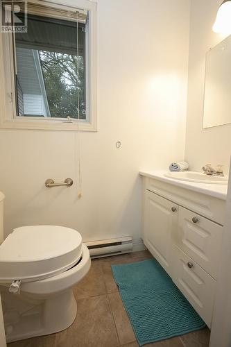 161 Mcgregor Ave, Sault Ste. Marie, ON - Indoor Photo Showing Bathroom