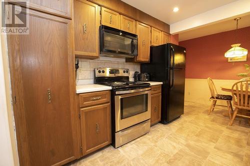 161 Mcgregor Ave, Sault Ste. Marie, ON - Indoor Photo Showing Kitchen