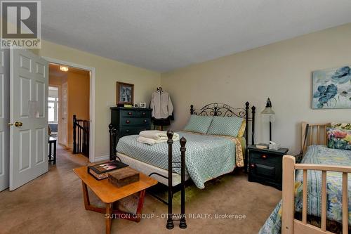 5533 Doctor Leach Drive, Ottawa, ON - Indoor Photo Showing Bedroom