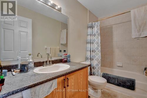 5533 Doctor Leach Drive, Ottawa, ON - Indoor Photo Showing Bathroom