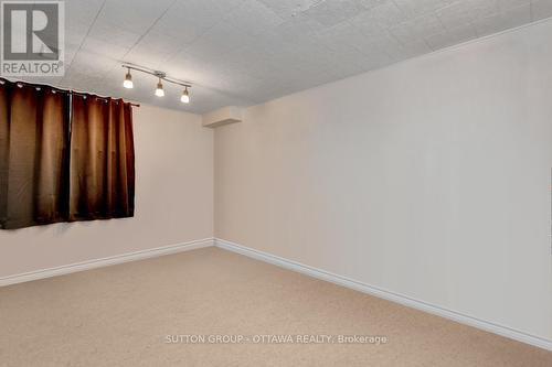 5533 Doctor Leach Drive, Ottawa, ON - Indoor Photo Showing Other Room