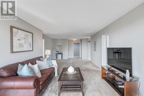 606 - 1201 North Shore Boulevard E, Burlington, ON - Indoor Photo Showing Living Room