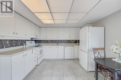 606 - 1201 North Shore Boulevard E, Burlington, ON - Indoor Photo Showing Kitchen