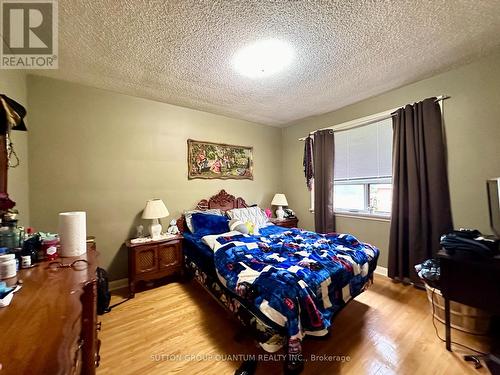 101 Alhart Drive, Toronto, ON - Indoor Photo Showing Bedroom