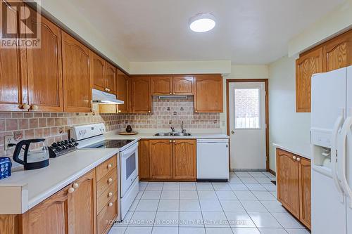 315 Newbury Drive, Kitchener, ON - Indoor Photo Showing Kitchen With Double Sink