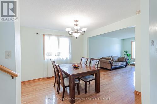 315 Newbury Drive, Kitchener, ON - Indoor Photo Showing Dining Room