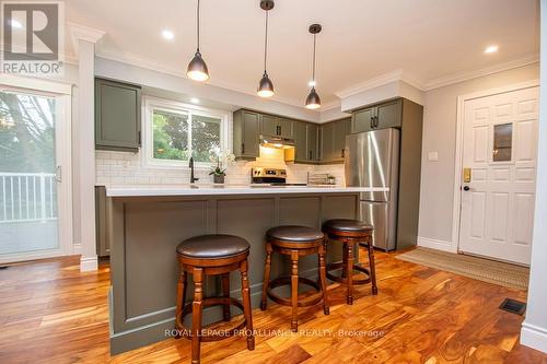 427 Southpark Drive, Peterborough (Ashburnham), ON - Indoor Photo Showing Kitchen With Upgraded Kitchen