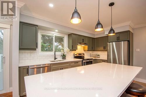 427 Southpark Drive, Peterborough (Ashburnham), ON - Indoor Photo Showing Kitchen With Stainless Steel Kitchen With Double Sink With Upgraded Kitchen