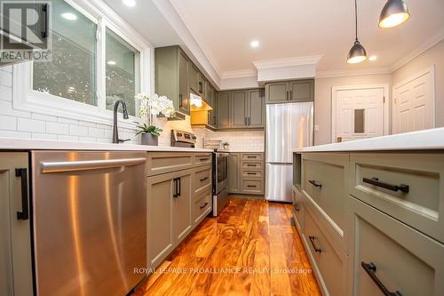 427 Southpark Drive, Peterborough (Ashburnham), ON - Indoor Photo Showing Kitchen With Upgraded Kitchen