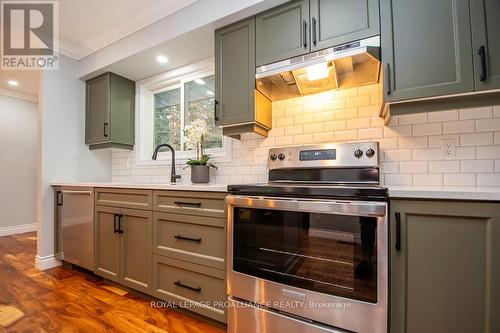 427 Southpark Drive, Peterborough (Ashburnham), ON - Indoor Photo Showing Kitchen